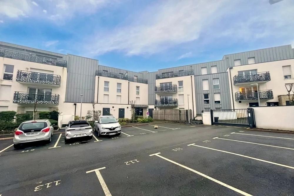 Appartement-mairie-centre-saint-ave-terrasse