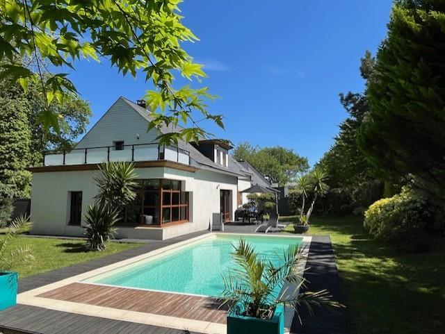 maison-à -vendre-4-chambres-parquet-piscine-saint-avé-golfe-morbihan.jpg
