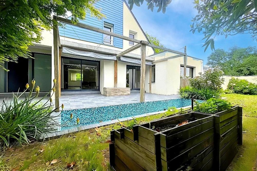 MAISON-à -vendre-5-chambres-saint-ave-clinique-océane-vannes