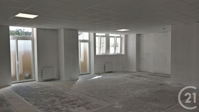 Appartement Local à vendre - 1 pièce - 92.0 m2 - VANNES - 56 - BRETAGNE - Century 21 Beaulieu